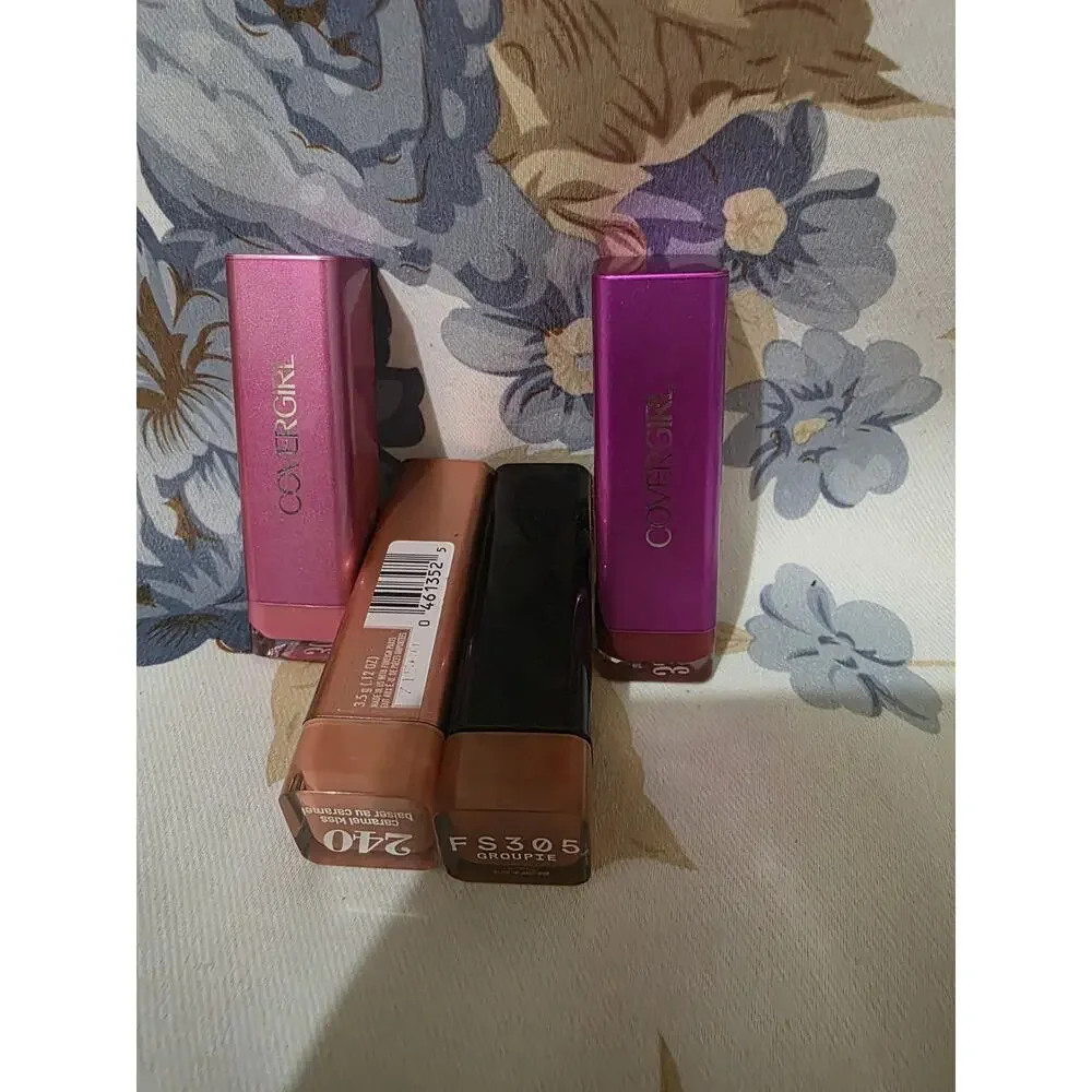 COVERGIRL Lipstick Stick FS305 Groupie, 335 Tantalize, 240 Caramel Kiss 3.5g
